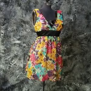 Floral mini dress, cute summer dress sz M, by 21